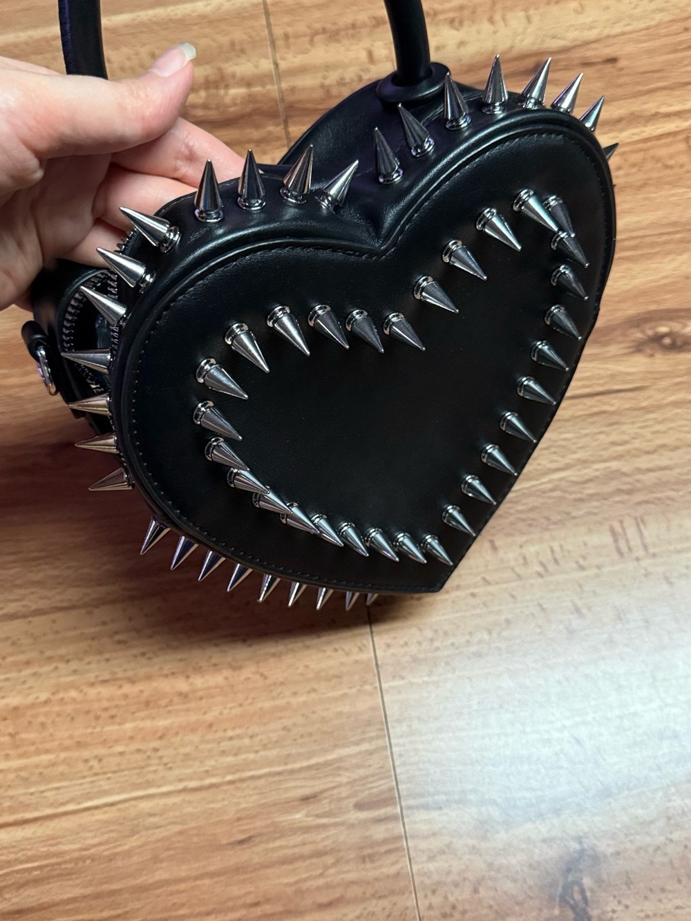 Spikes Studded Heart-Shaped Crossbody Bag purse Black or Red - Picture 6 of 10